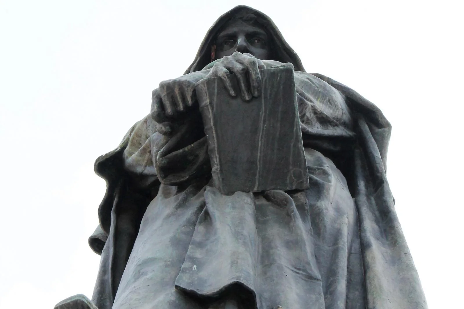 ROMA MISTERIOSA TRA FANTASMI E LEGGENDE
